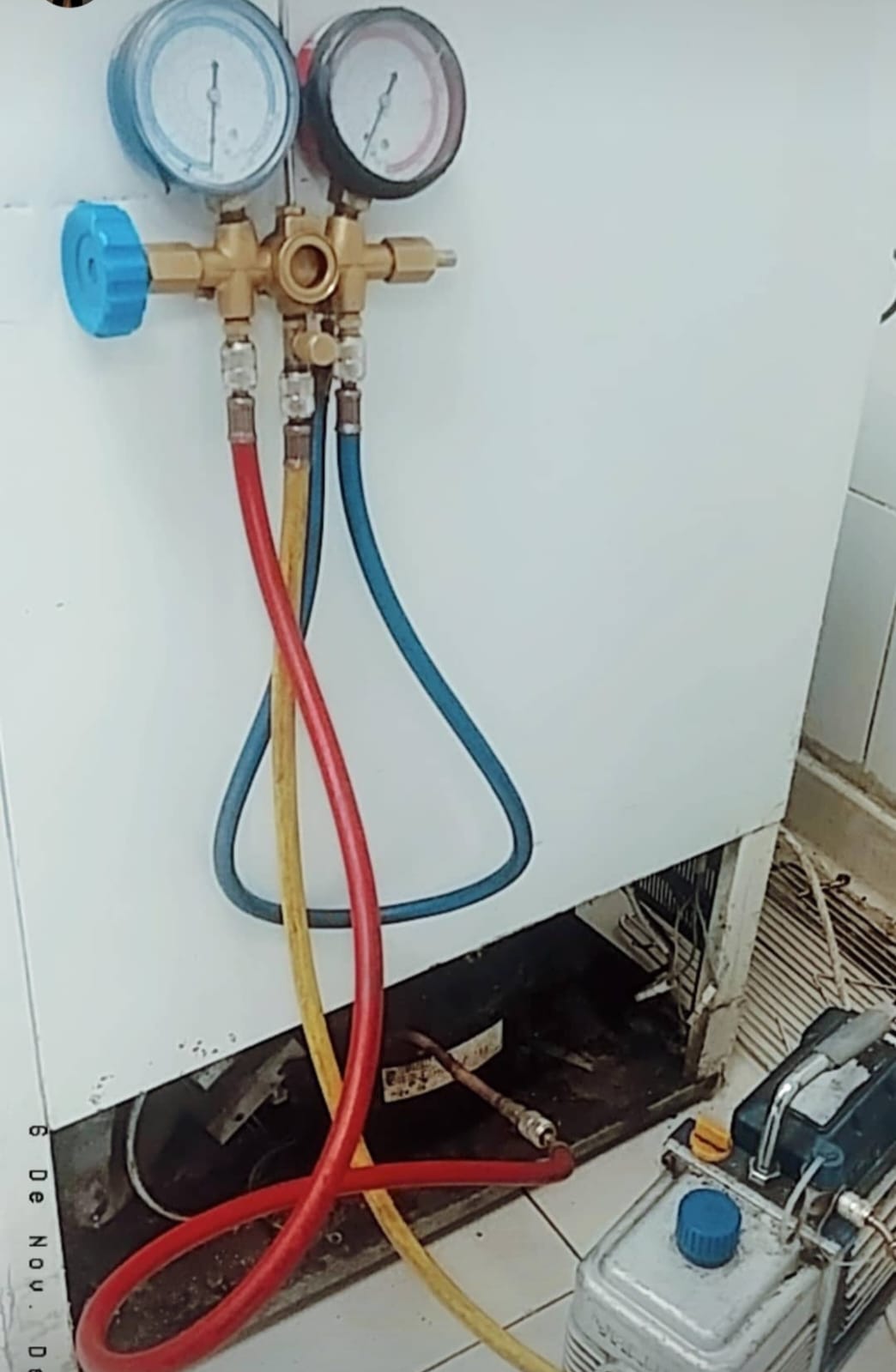 Proceso de vacio de sistema de heladera familiar